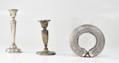 Lot 891 - An Omani white metal bangle, internal...