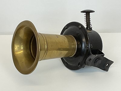 Lot 20 - A vintage Stuart warning signal motoring horn...