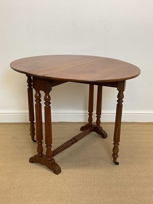 Lot 485 - A 19th century walnut Sutherland table raised...