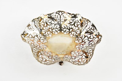 Lot 2308 - DOUGLAS HEELEY; an Elizabeth II hallmarked...