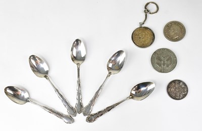 Lot 612 - A small mixed group of collectables comprising...