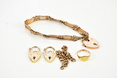 Lot 413 - A 9ct yellow gold gate link bracelet with...