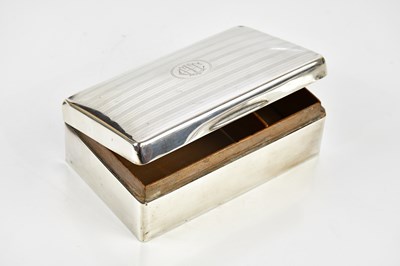 Lot 2263 - A & J ZIMMERMAN LTD; a George V hallmarked...