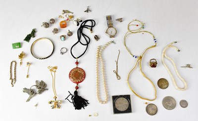 Lot 1280 - Various items of costume jewellery to include...
