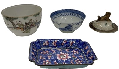 Lot 601 - A 19th century Famille Rose porcelain bowl...