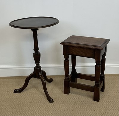 Lot 572 - A reproduction oak joint stool and a...