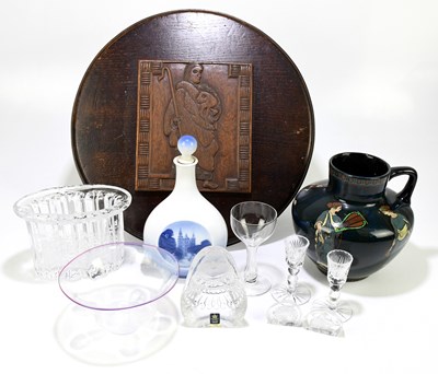 Lot 856 - A selection of ceramics and glass, to include...