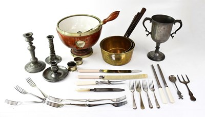 Lot 663 - A mixed group of metalware comprising three...