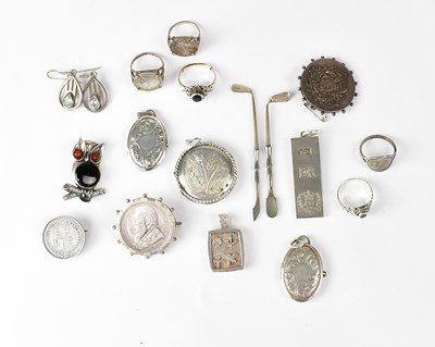 Lot 1245 - Seventeen hallmarked silver items of jewellery...