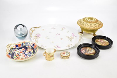 Lot 2877 - ROYAL WORCESTER; a potpourri bowl and cover,...
