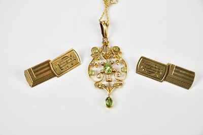 Lot 259 - An Edwardian 9ct gold pendant set with seed...
