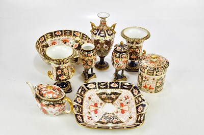 Lot 2863 - ROYAL CROWN DERBY; a collection of assorted...