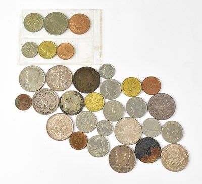 Lot 986 - A small quantity of mostly US and UK coinage...