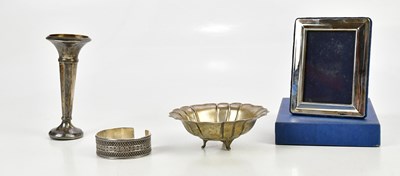 Lot 2502 - CARRS OF SHEFFIELD; an Elizabeth II hallmarked...