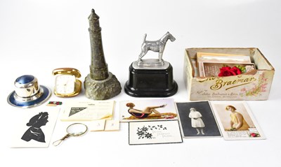 Lot 606 - A group of collectors' items comprising a...