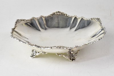 Lot 932 - JOSIAH WILLIAMS & CO; a George V hallmarked...