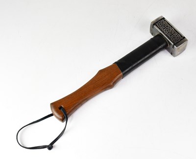 Lot 461 - A decorative re-enactment lump hammer with...
