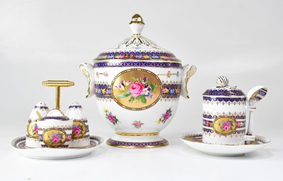 Lot 525 - A small collection of Crown porcelain floral...