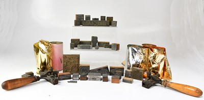 Lot 599 - A quantity of wooden and metal printers'...