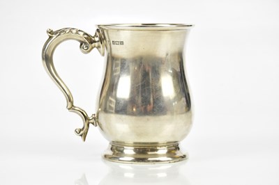 Lot 2086 - BARKER BROTHERS SILVER LTD; an Elizabeth II...