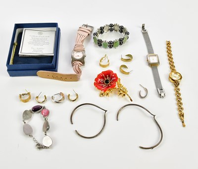 Lot 529 - A small quantity of assorted costume jewellery...