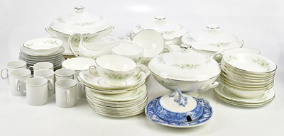 Lot 2974 - WEDGWOOD; an extensive tea and dinner service...
