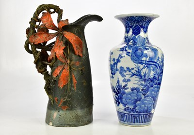 Lot 2730 - An early 20th century Japanese blue and white...