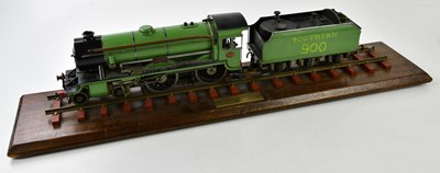 Lot 4366 - A model steam engine with tender, gauge 1,...