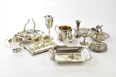 Lot 2019 - M CHAPMAN SON & CO; a George V hallmarked...