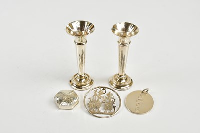 Lot 2157 - DEAKIN & FRANCIS; a pair of Elizabeth II...