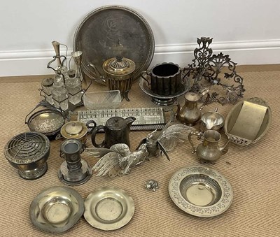 Lot 329 - A quantity of plated ware to include a cruet,...