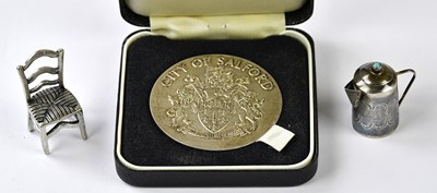 Lot 1103 - THOMAS FATTORINI; an Elizabeth II hallmarked...