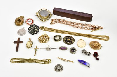 Lot 470 - A collection of Victorian and later jewellery,...