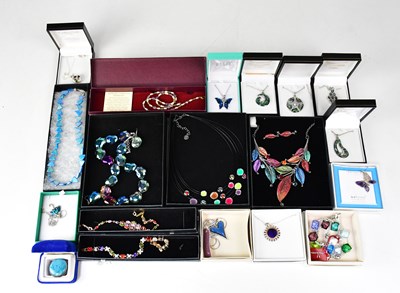 Lot 1261 - A collection of modern costume jewellery to...