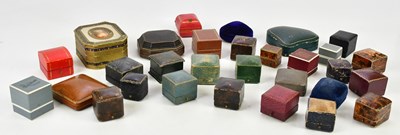 Lot 519 - A collection of thirty Victorian and later...
