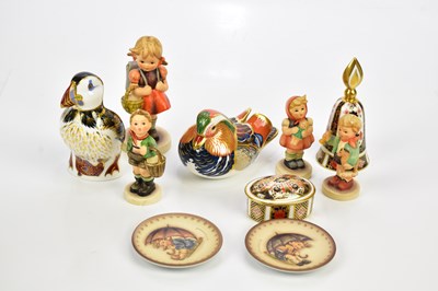 Lot 2853 - ROYAL CROWN DERBY; two animal form...