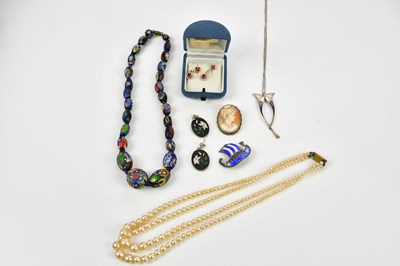 Lot 465 - A group of jewellery including a pair of 9ct...