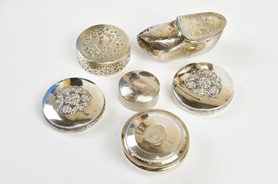 Lot 2116 - A Dutch white metal novelty snuff box modelled...