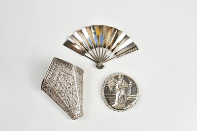 Lot 2456 - A Japanese white metal novelty fan, bears...