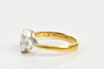 Lot 29 - An 18ct yellow gold diamond marquise and...