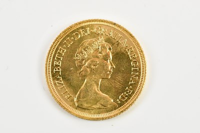 Lot 2573 - An Elizabeth II full sovereign, 1980.
