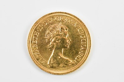Lot 2574 - An Elizabeth II full sovereign, 1980.