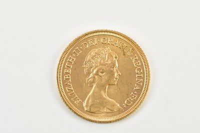 Lot 2575 - An Elizabeth II full sovereign, 1980.