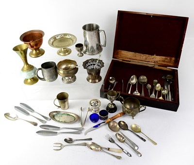 Lot 612 - A quantity of silver-plated items