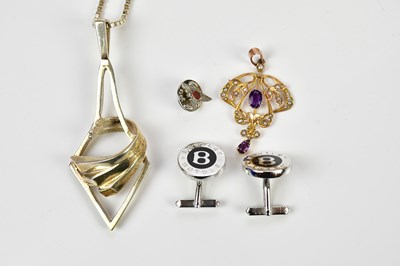 Lot 493 - A 9ct yellow gold amethyst and pearl Art...
