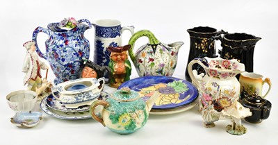 Lot 2931 - A collection of decorative ceramics to include...