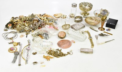 Lot 489 - A collection of costume jewellery, including...