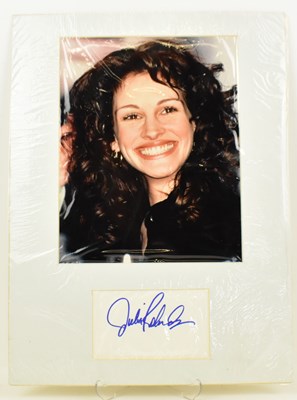 Lot 1721 - JULIA ROBERTS; a colour photo print depicting...