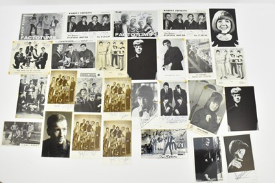 Lot 1688 - Twenty-eight autographed fan cards featuring...
