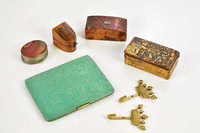Lot 2582 - An early 20th century shagreen cigarette case...